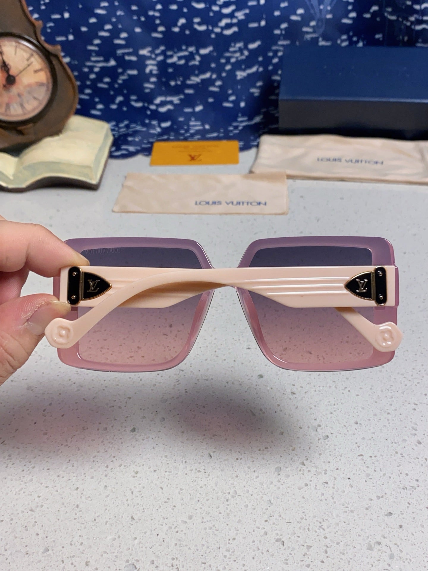 LOUIS VUITTON SQUARE SUNGLASSES 571653 IN PINK CLEAR ACETATE