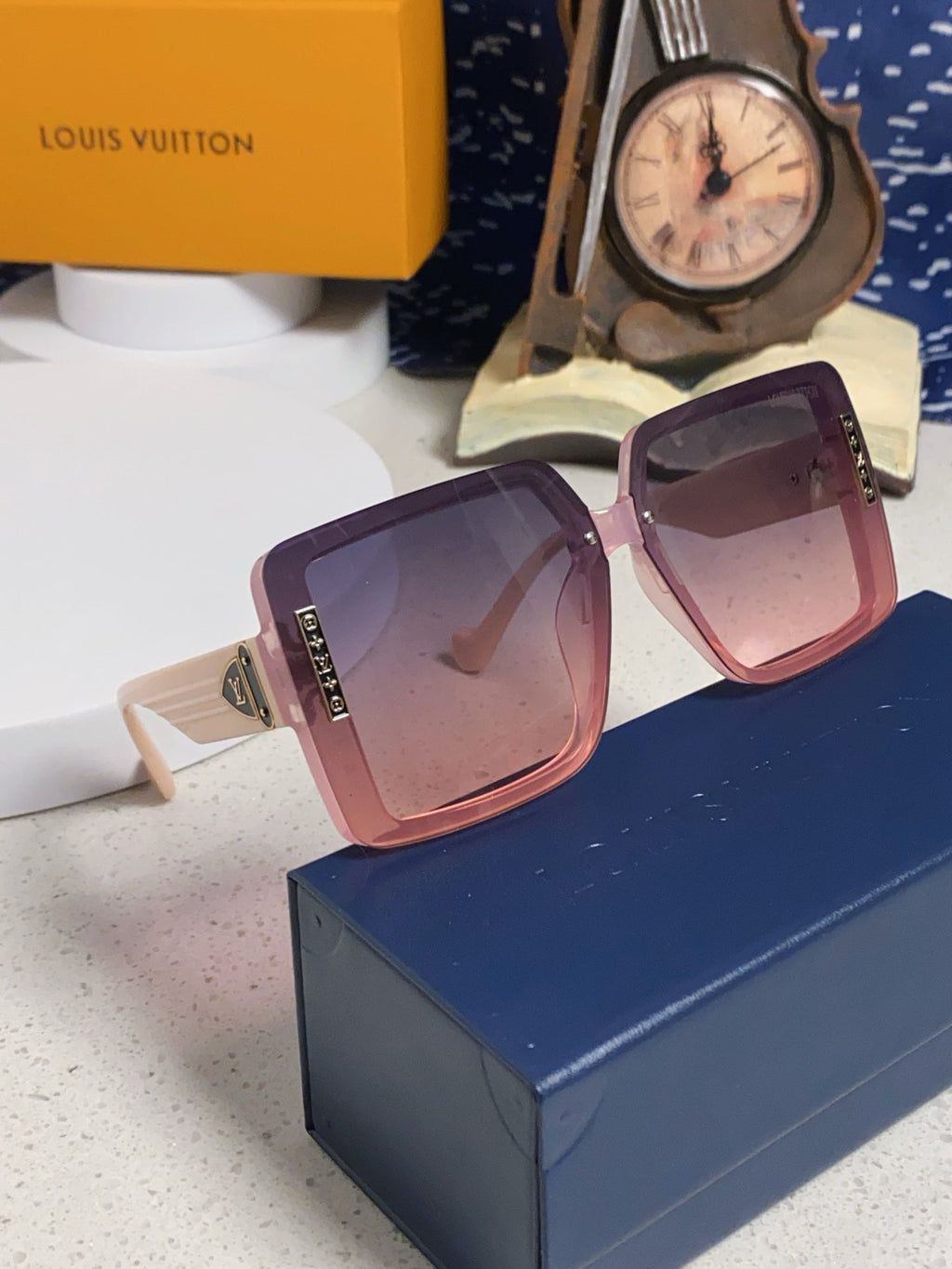 LOUIS VUITTON SQUARE SUNGLASSES 571653 IN PINK CLEAR ACETATE