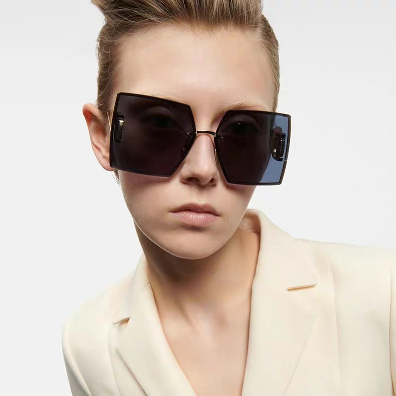DIOR 30MONTAIGNE S7U SUNGLASS 578109 IN GOLD METAL GREY SMOKE LENSES