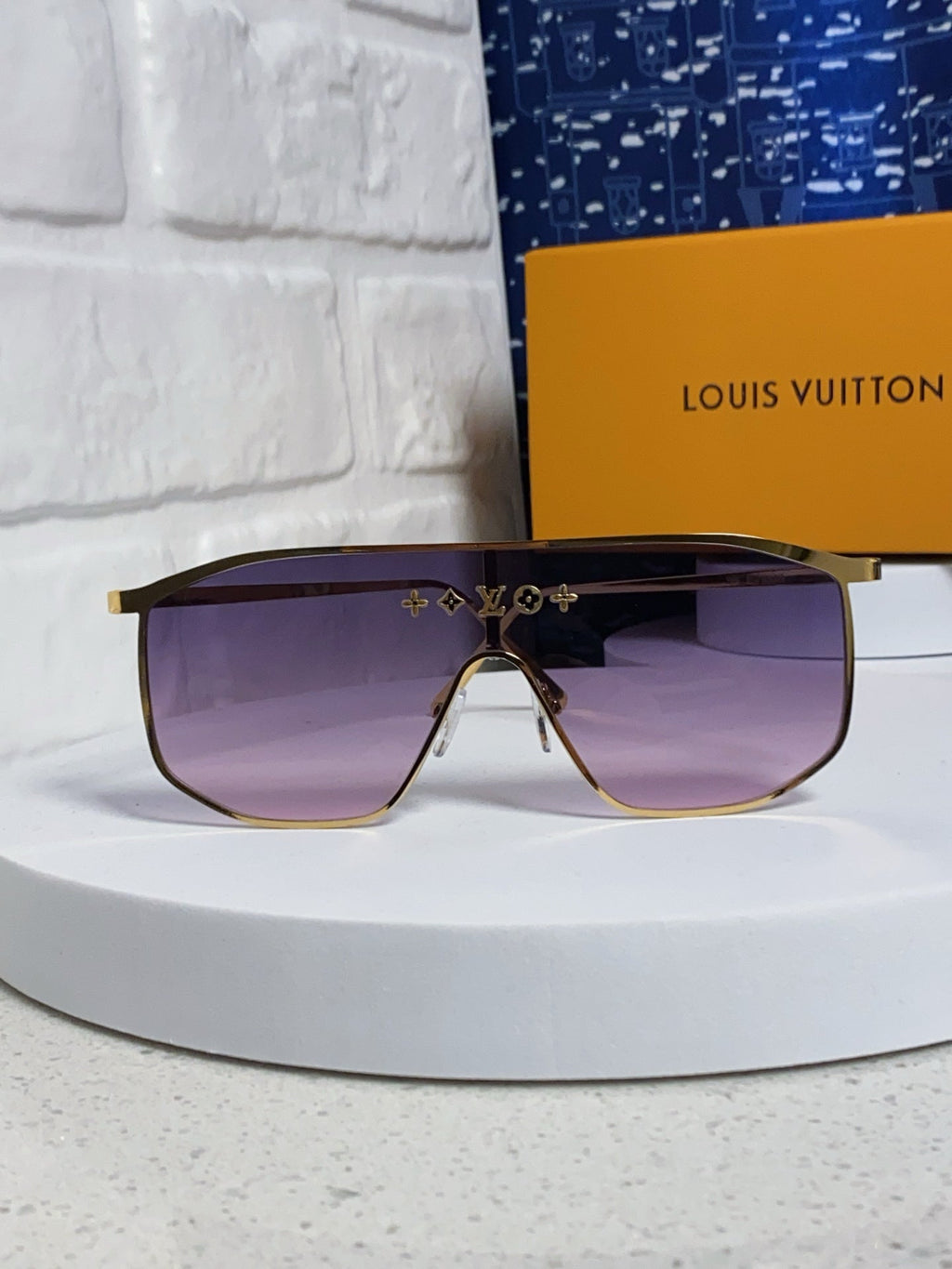 LOUIS VUITTON GOLDEN MASK SUNGLASSES 582731 IN GOLD METAL PURPLE SMOKE LENSES