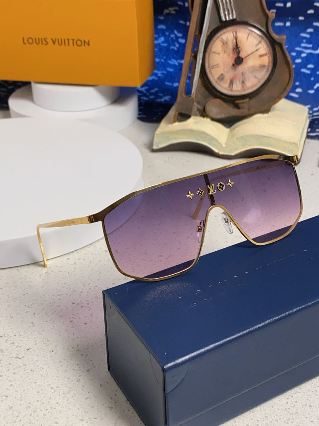 LOUIS VUITTON GOLDEN MASK SUNGLASSES 582731 IN GOLD METAL PURPLE SMOKE LENSES
