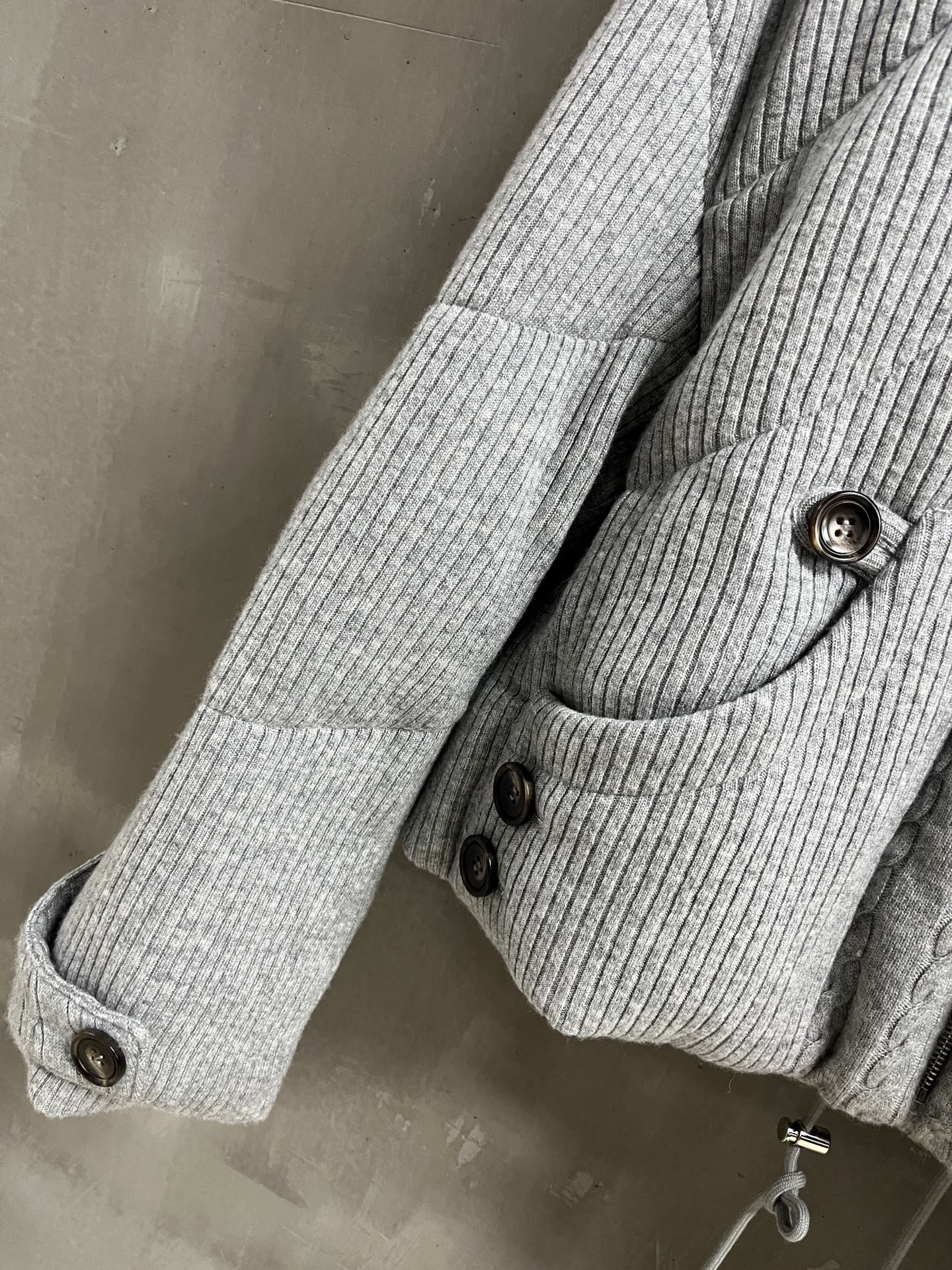 MIUMIU DOWN JACKET STYLE 692