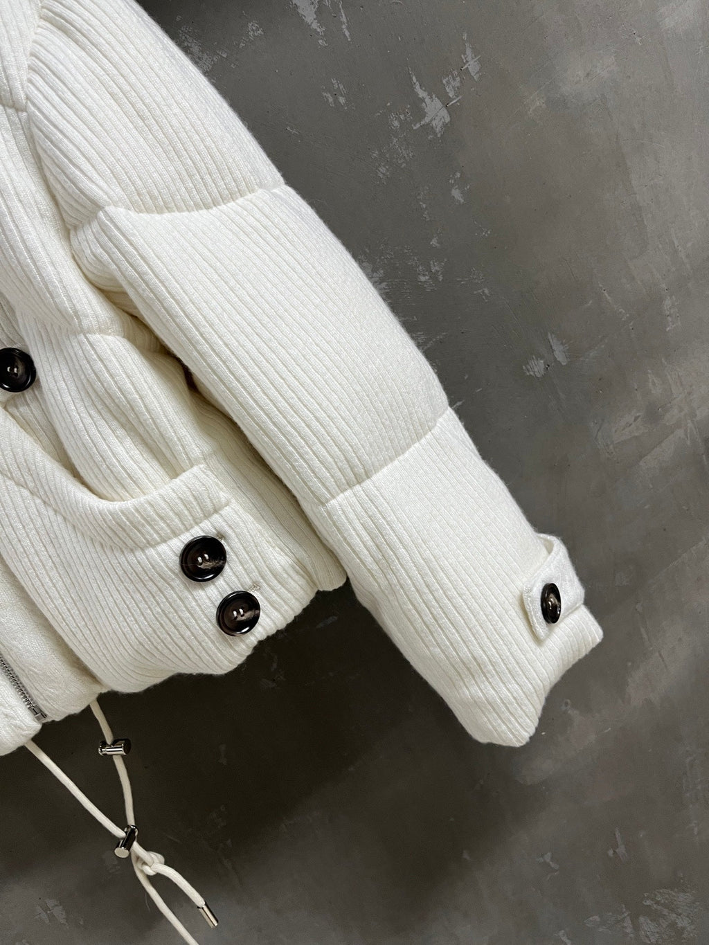 MIUMIU DOWN JACKET STYLE 690