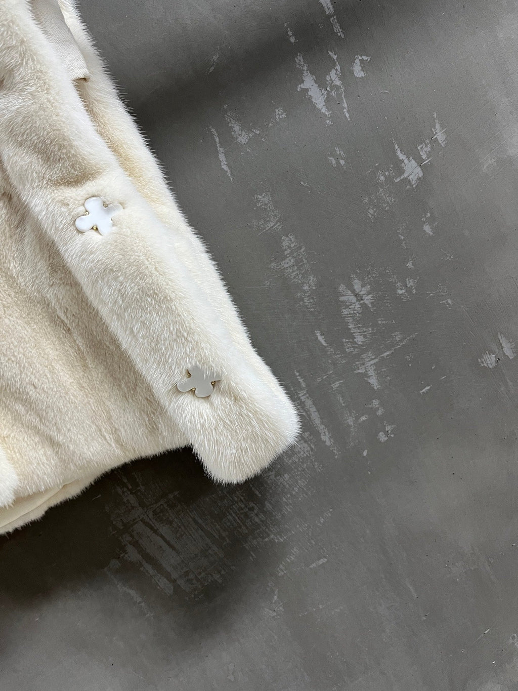 MIUMIU FUR VEST STYLE 685