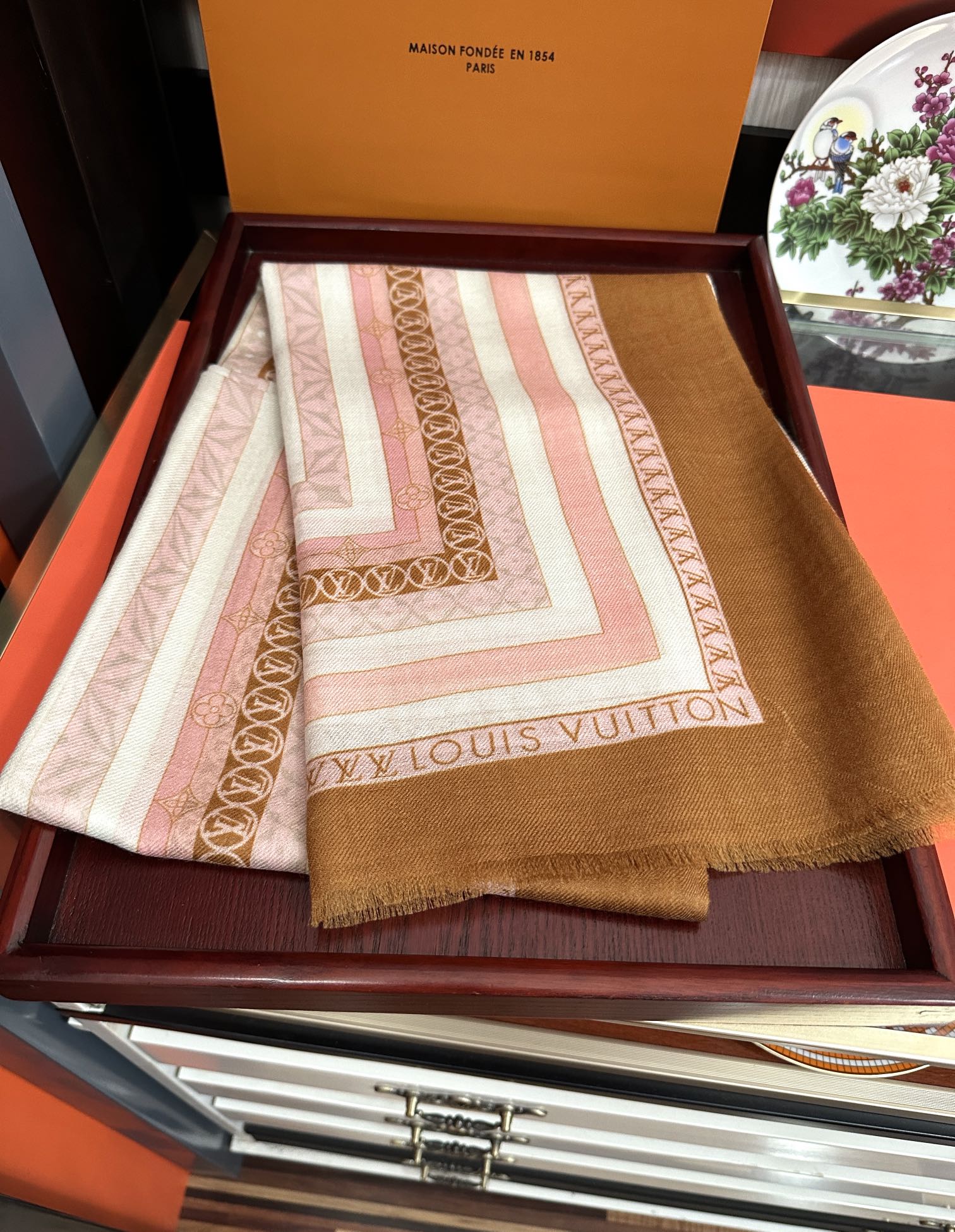 LOUIS VUITTON SCARF 200 CM IN COLORFUL CASHMERE 394891