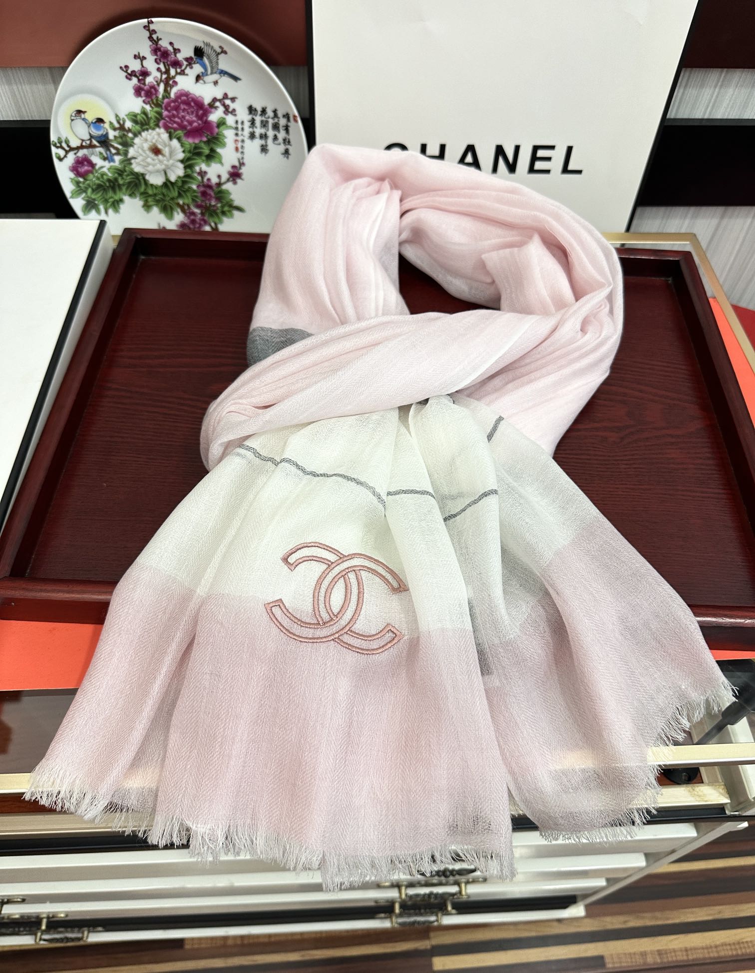 CHANEL SCARF 200 CM IN PASTEL PINK SILK AND CASHMERE 400025
