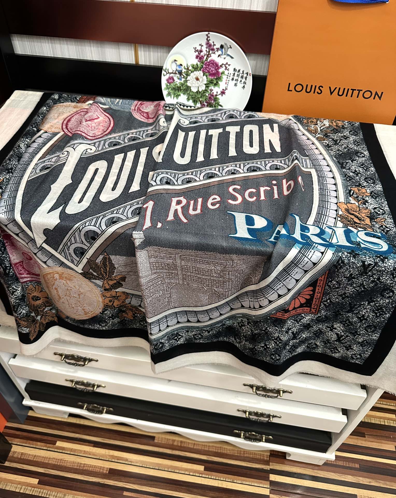 LOUIS VUITTON SCARF MALLES MERVEILLEUSES 200 CM IN COLORFUL CASHMERE 400067