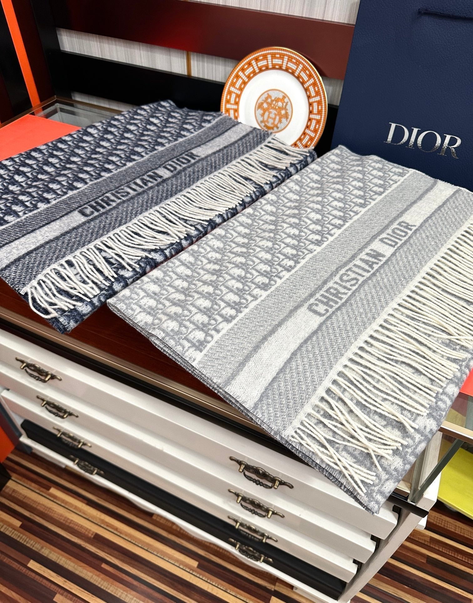 DIOR OBLIQUE 190 CM SCARF IN LIGHT GREY TECHNICAL CASHMERE 415487
