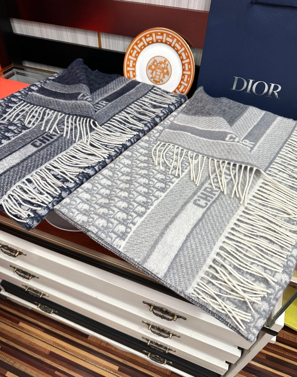 DIOR OBLIQUE 190 CM SCARF IN LIGHT GREY TECHNICAL CASHMERE 415487
