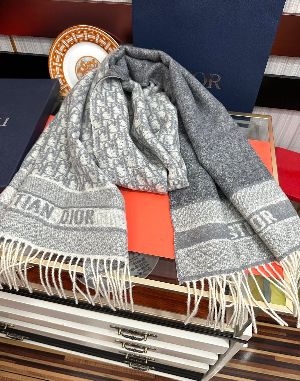 DIOR OBLIQUE 190 CM SCARF IN LIGHT GREY TECHNICAL CASHMERE 415487