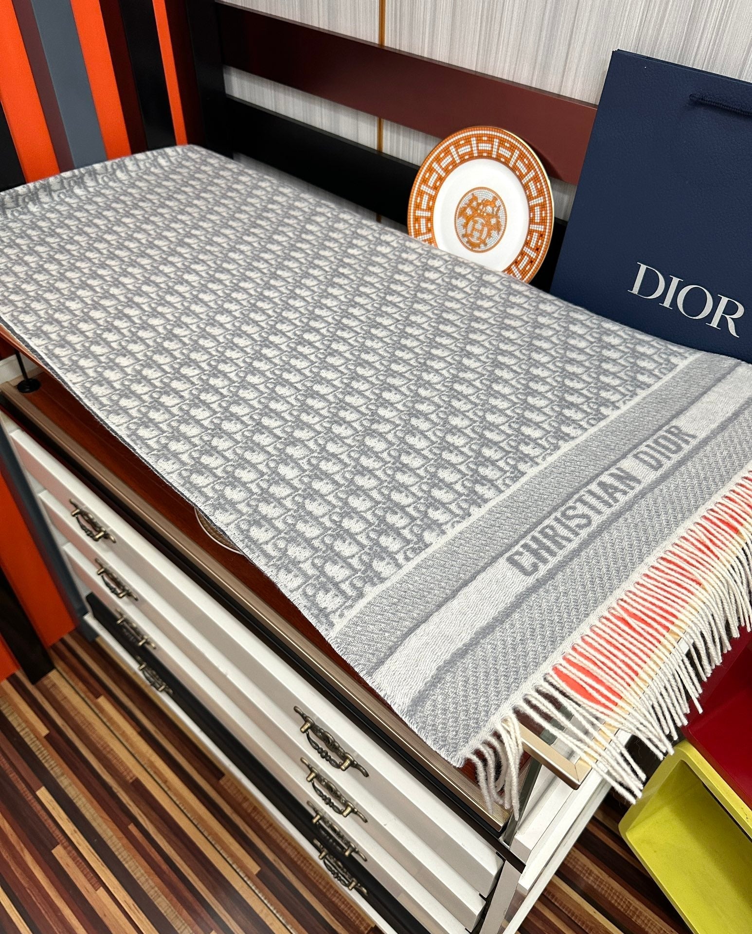 DIOR OBLIQUE 190 CM SCARF IN LIGHT GREY TECHNICAL CASHMERE 415487