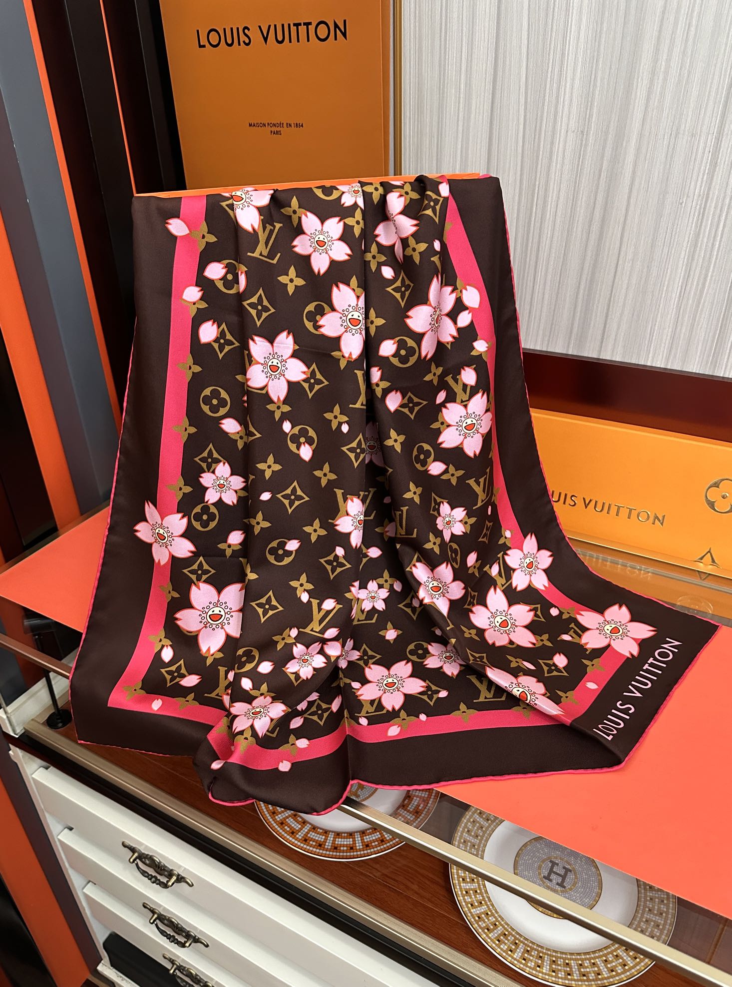 LOUIS VUITTON LV SCARF 90 CM IN SILK 723121