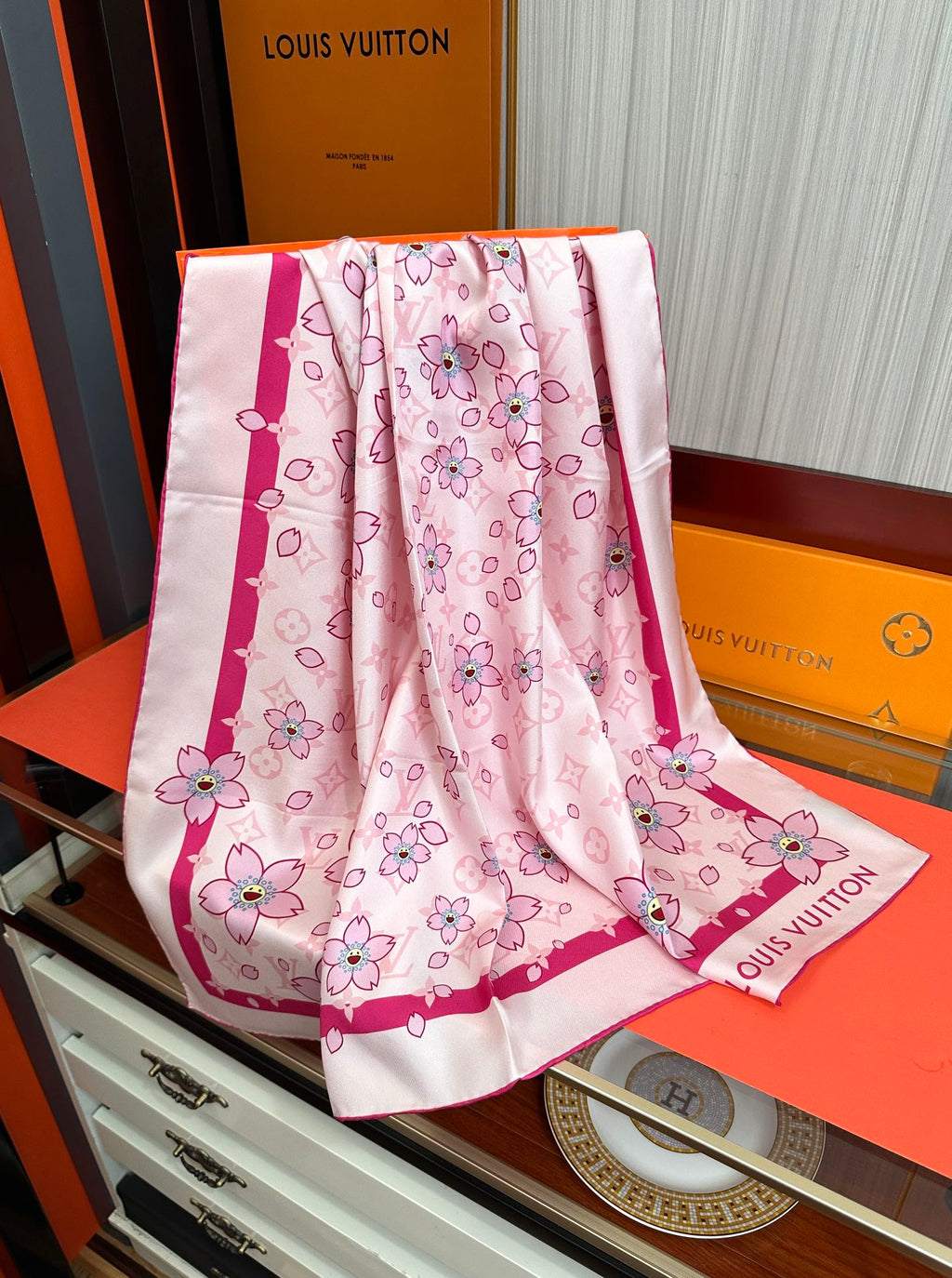 LOUIS VUITTON LV SCARF 90 CM IN SILK 723122