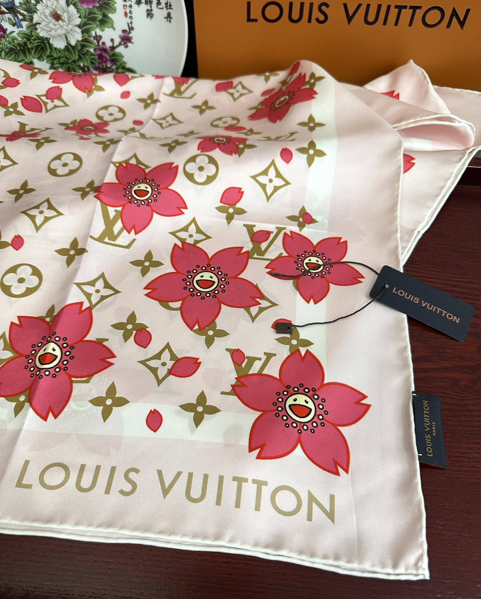 LOUIS VUITTON LV SCARF 90 CM IN SILK 723123