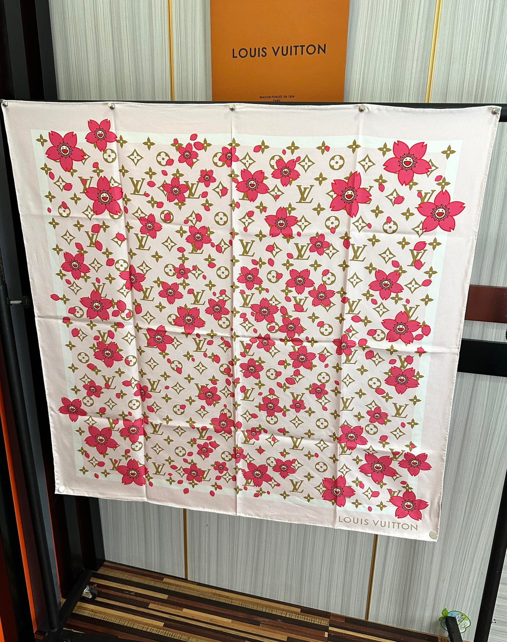 LOUIS VUITTON LV SCARF 90 CM IN SILK 723123