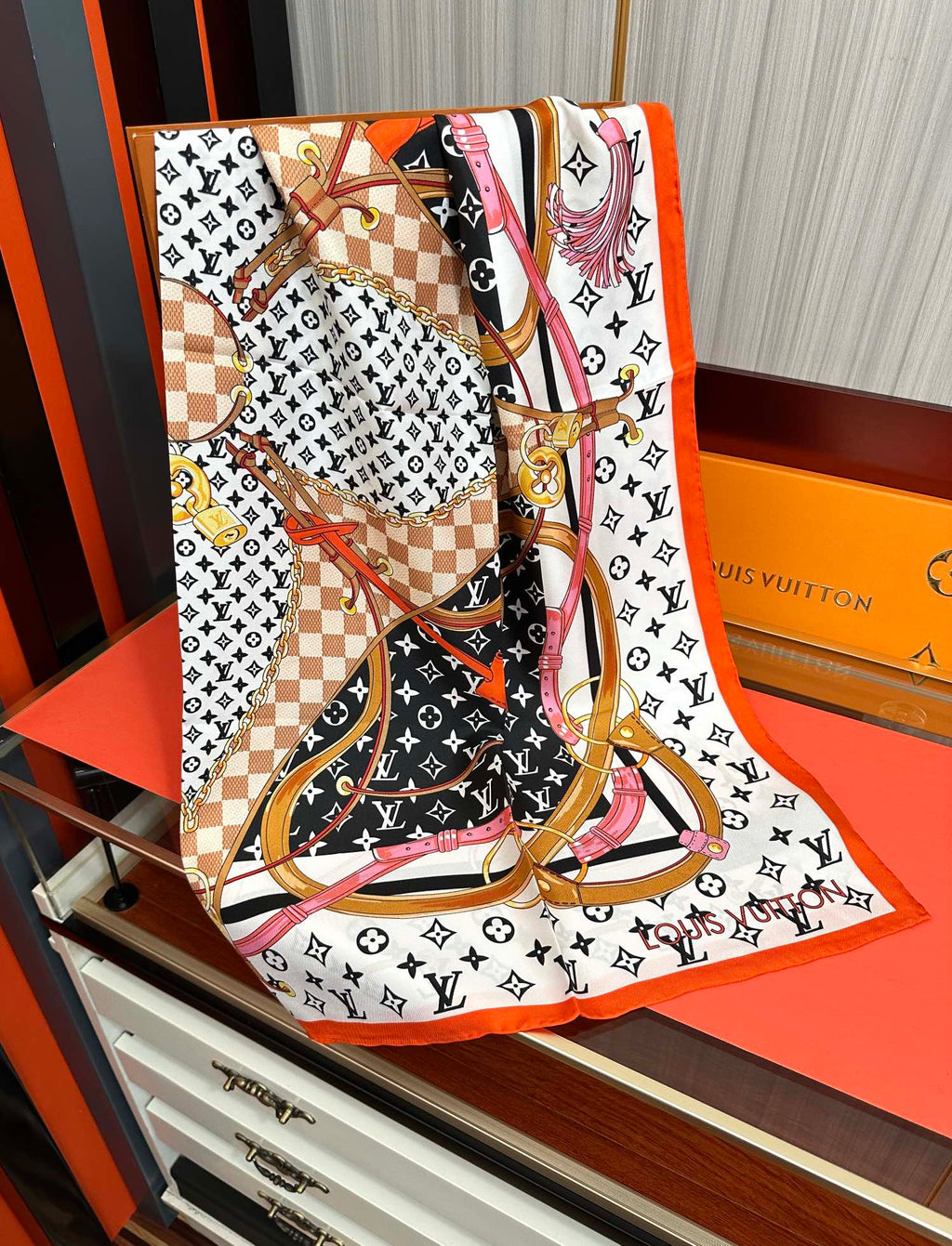 LOUIS VUITTON LV SCARF 90 CM IN SILK 729071