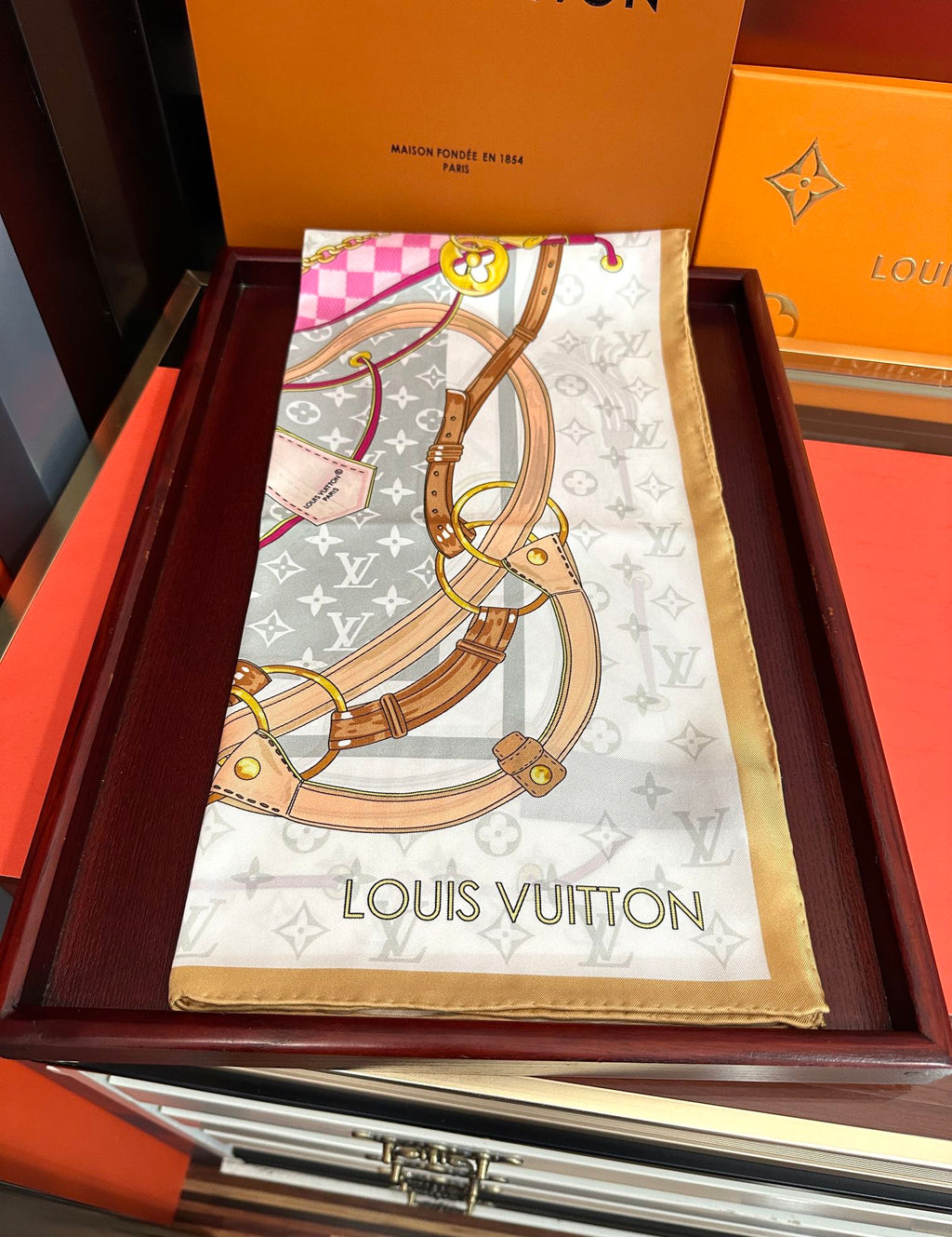 LOUIS VUITTON LV SCARF 90 CM IN SILK 729072