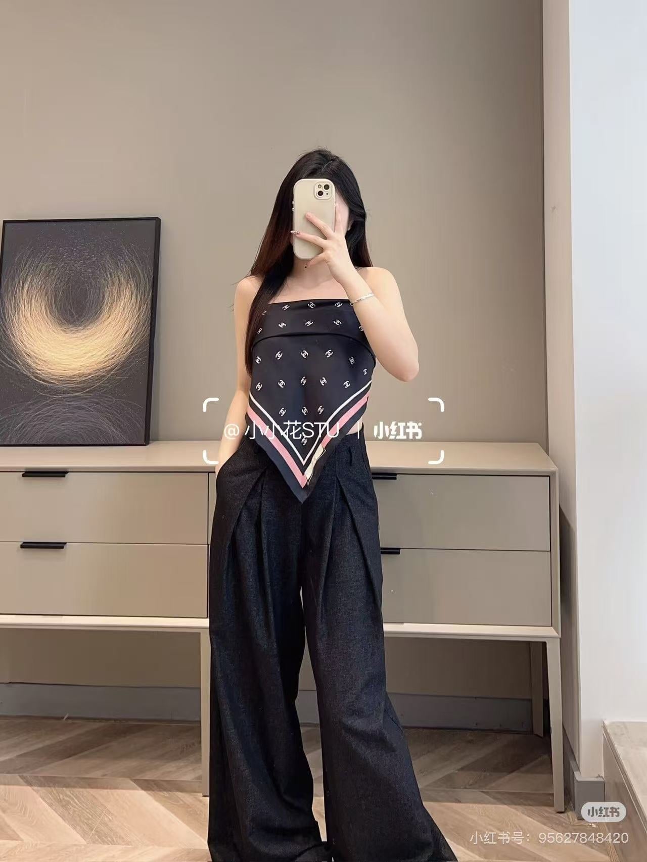 CHANEL 25S SCARF 90 IN SILK 730537