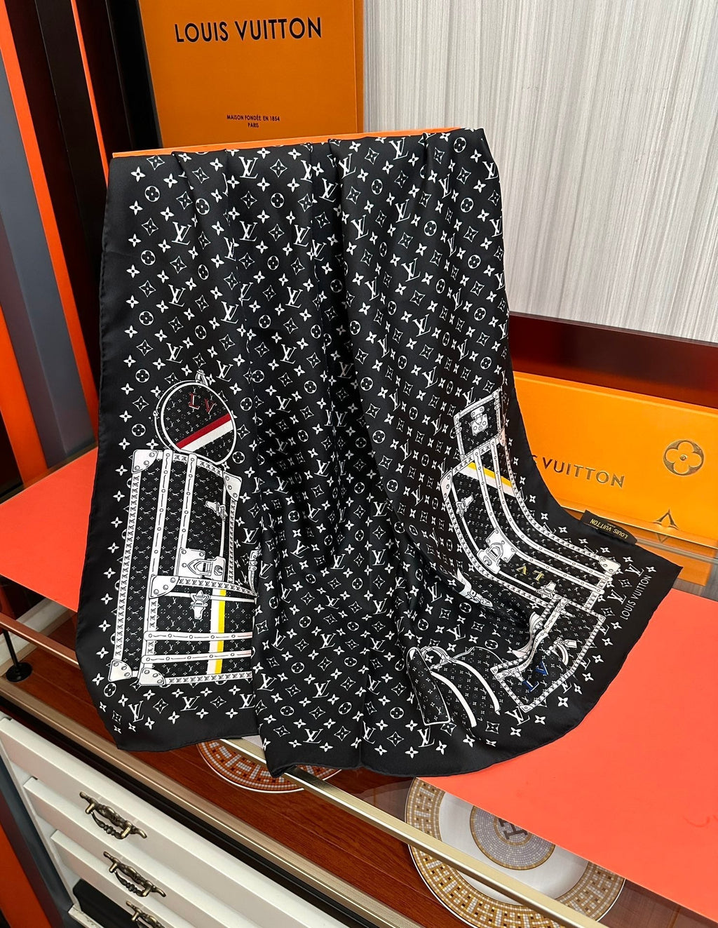 LOUIS VUITTON LV SCARF 90 CM IN SILK 733839
