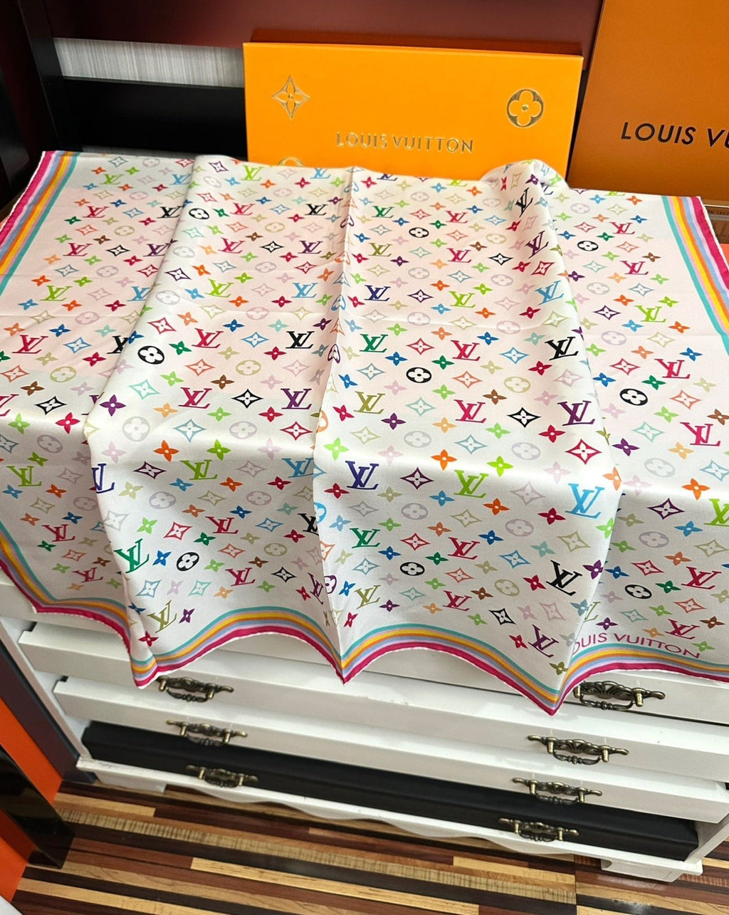 LOUIS VUITTON LV SCARF 90 CM IN SILK 06