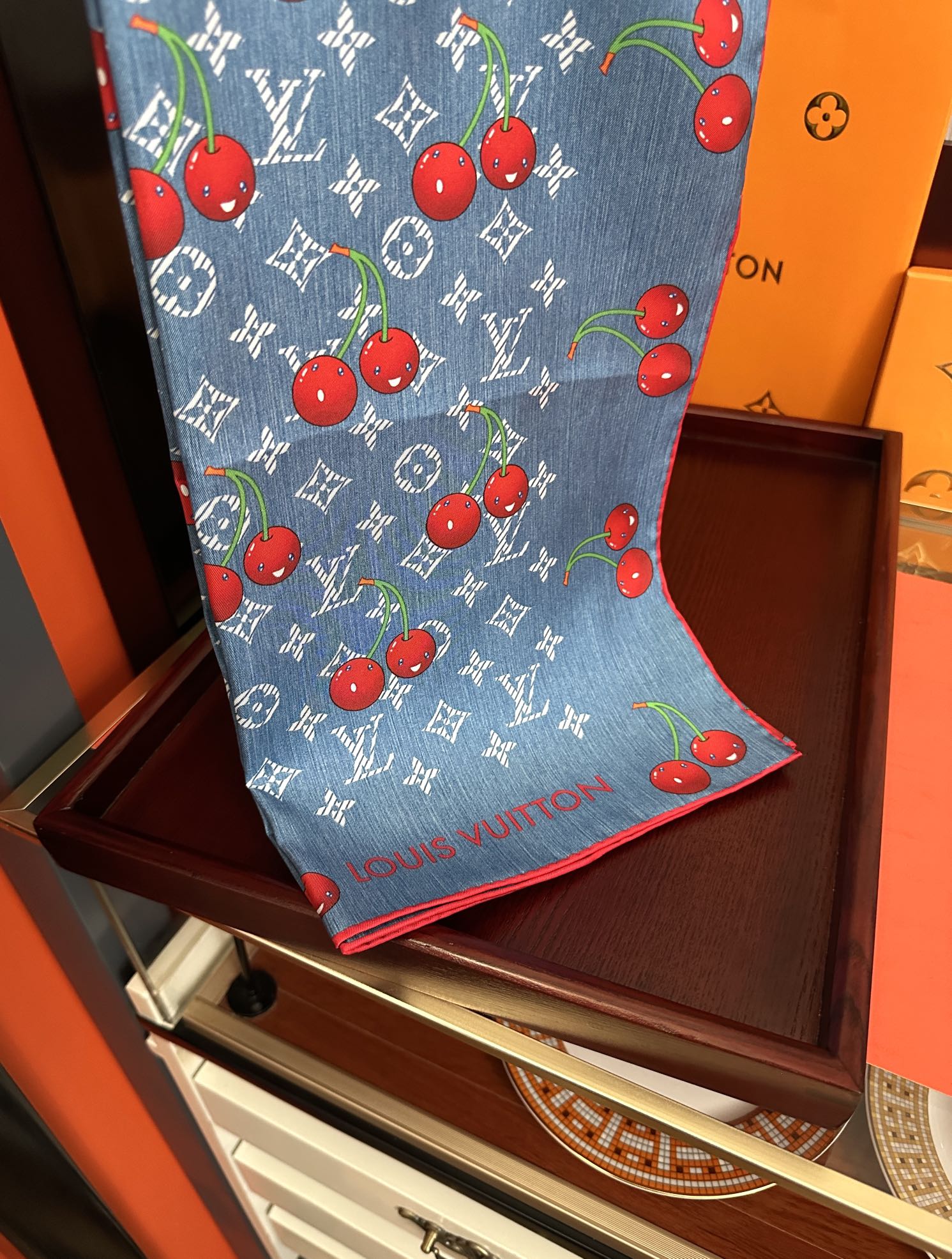 LOUIS VUITTON LV SCARF 90 CM IN SILK 04