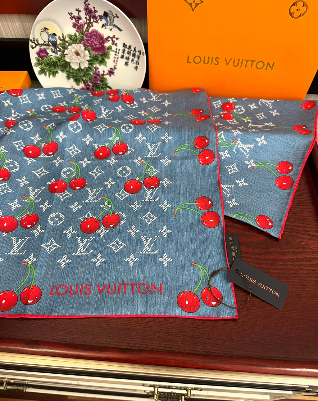 LOUIS VUITTON LV SCARF 90 CM IN SILK 04