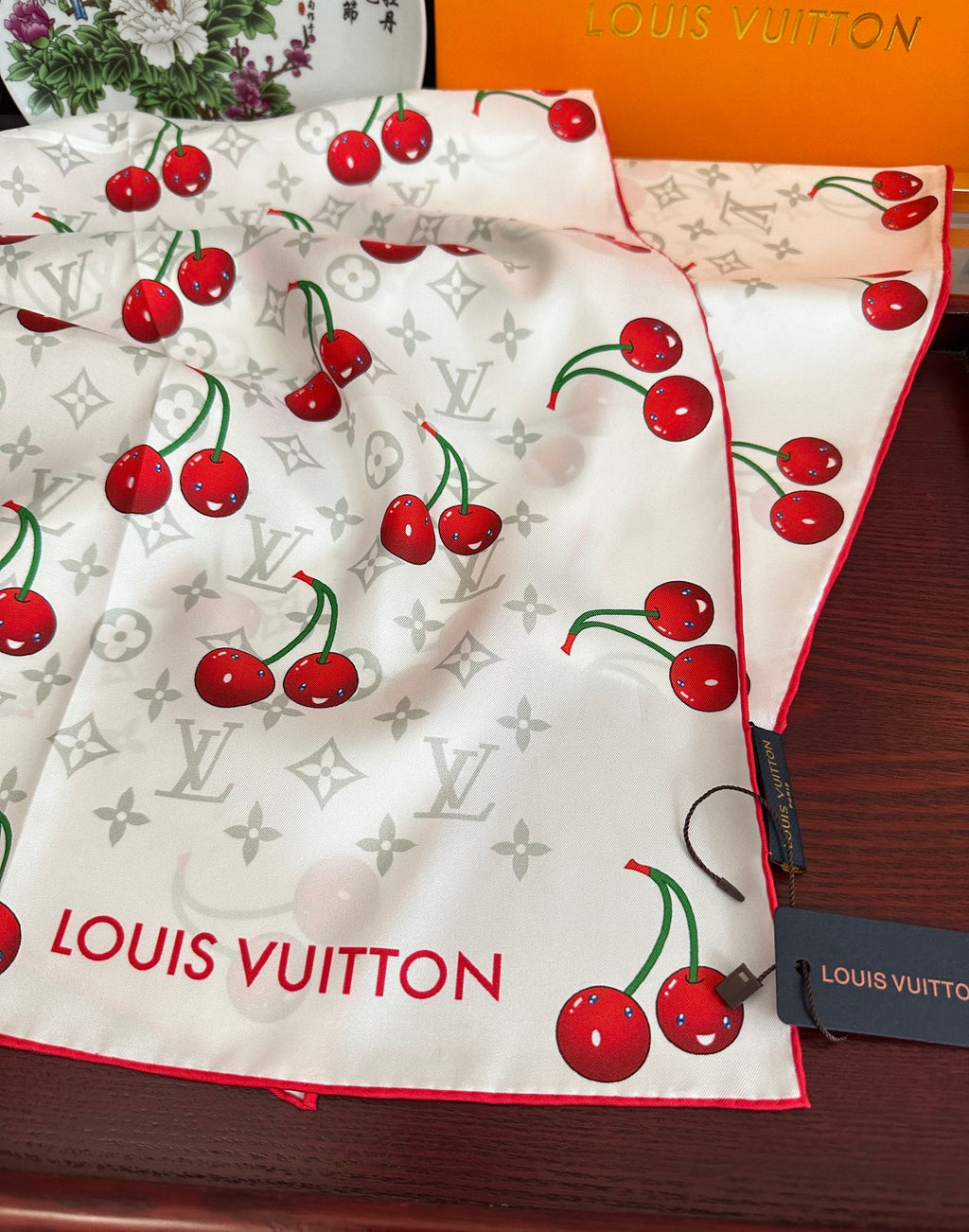 LOUIS VUITTON LV SCARF 90 CM IN SILK 03