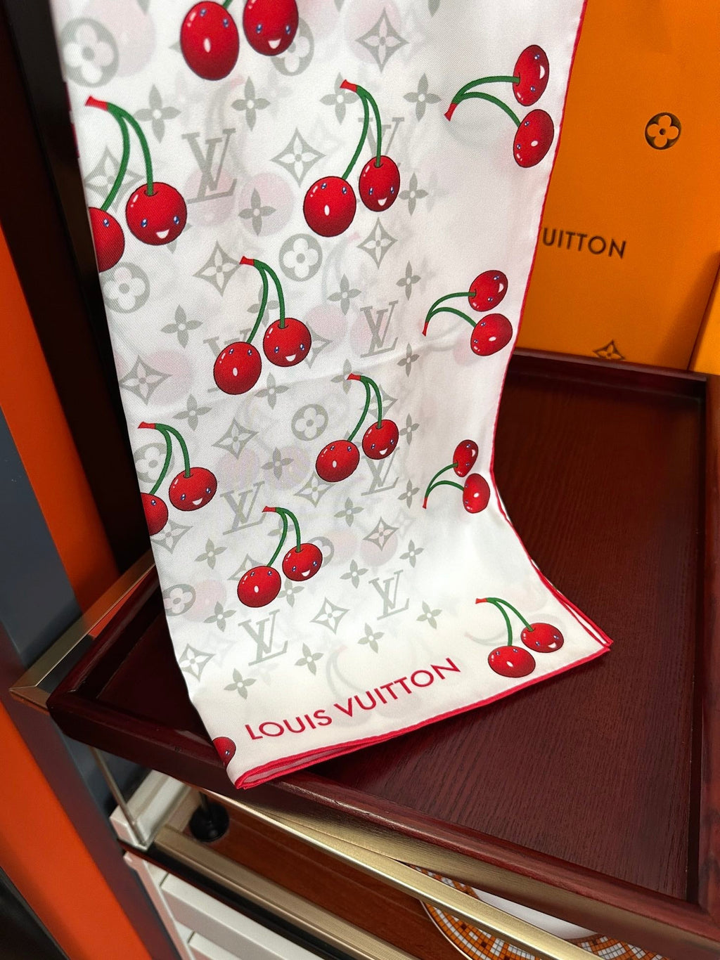 LOUIS VUITTON LV SCARF 90 CM IN SILK 03