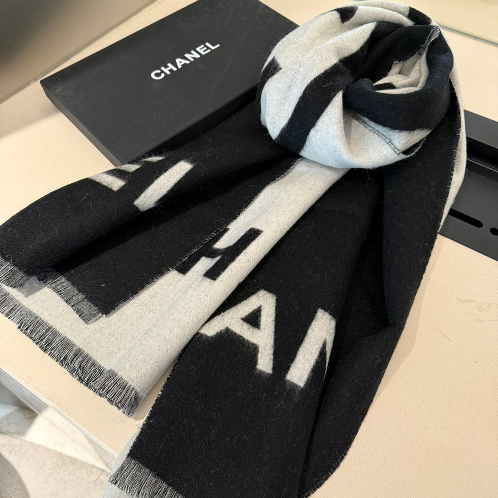 CHANEL SCARF 200 CM IN BLACK MIX WHITE CASHMERE AND WOOL 401299