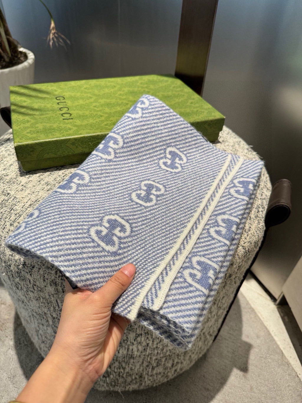 GUCCI SCARF 180 CM IN ELECTRIC BLUE WOOL 405525