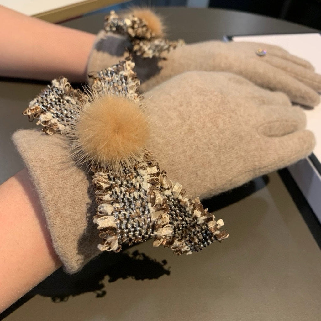 CHANEL GLOVES IN PALE BROWN WOOL 420538
