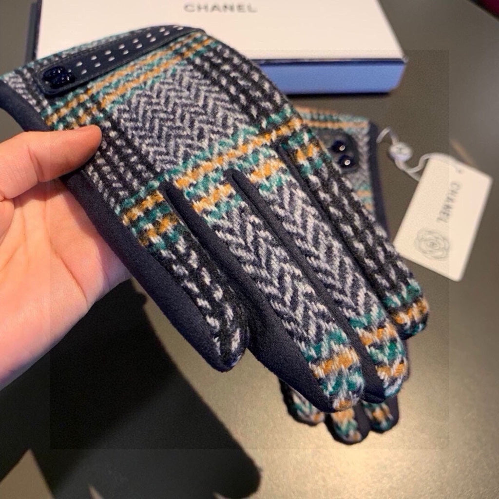 CHANEL GLOVES IN COLORFUL WOOL 429243