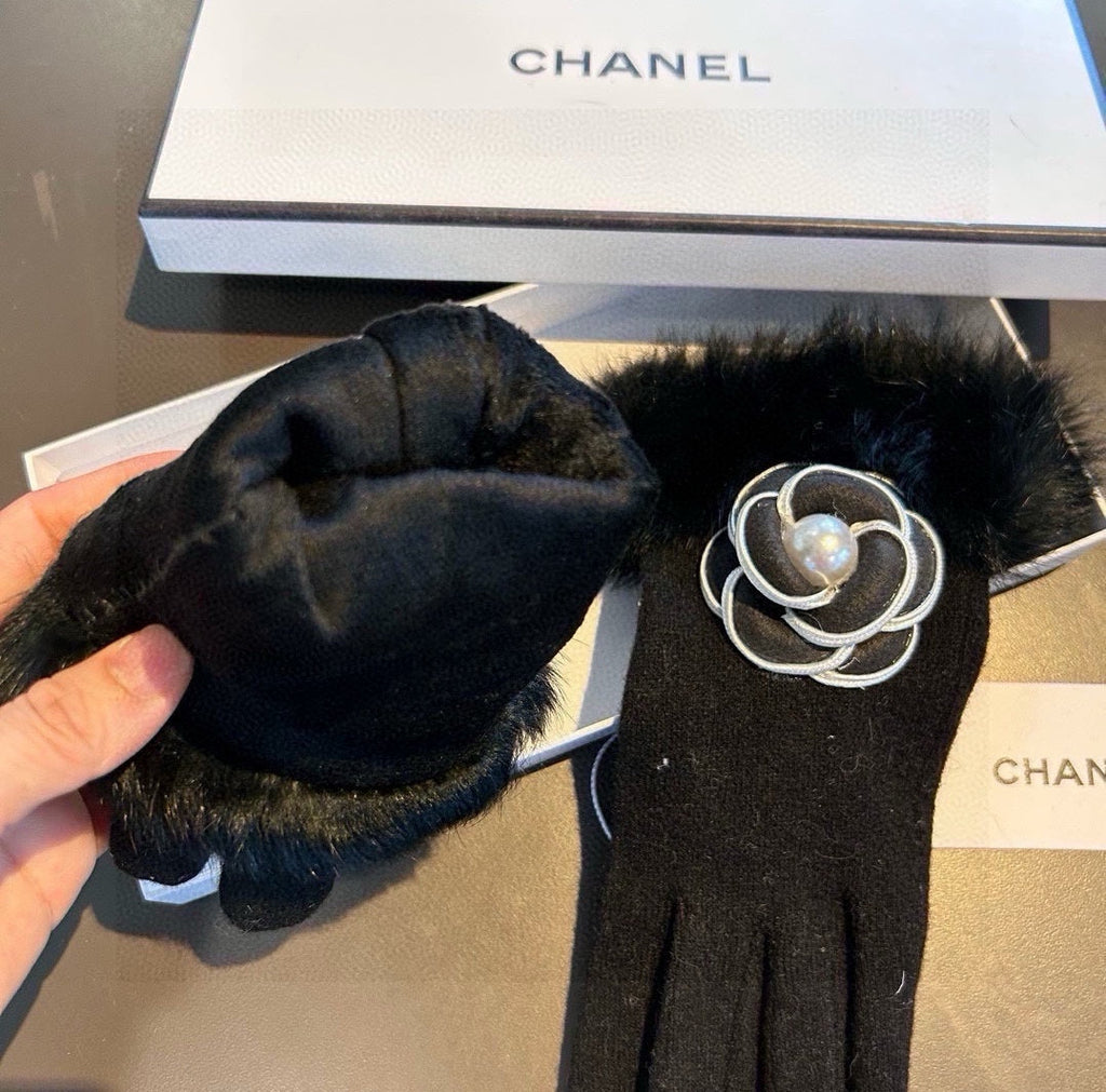 CHANEL GLOVES IN BLACK WOOL WITH RABBIT FUR 439141