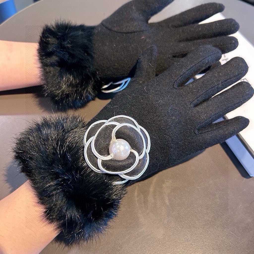 CHANEL GLOVES IN BLACK WOOL WITH RABBIT FUR 439141