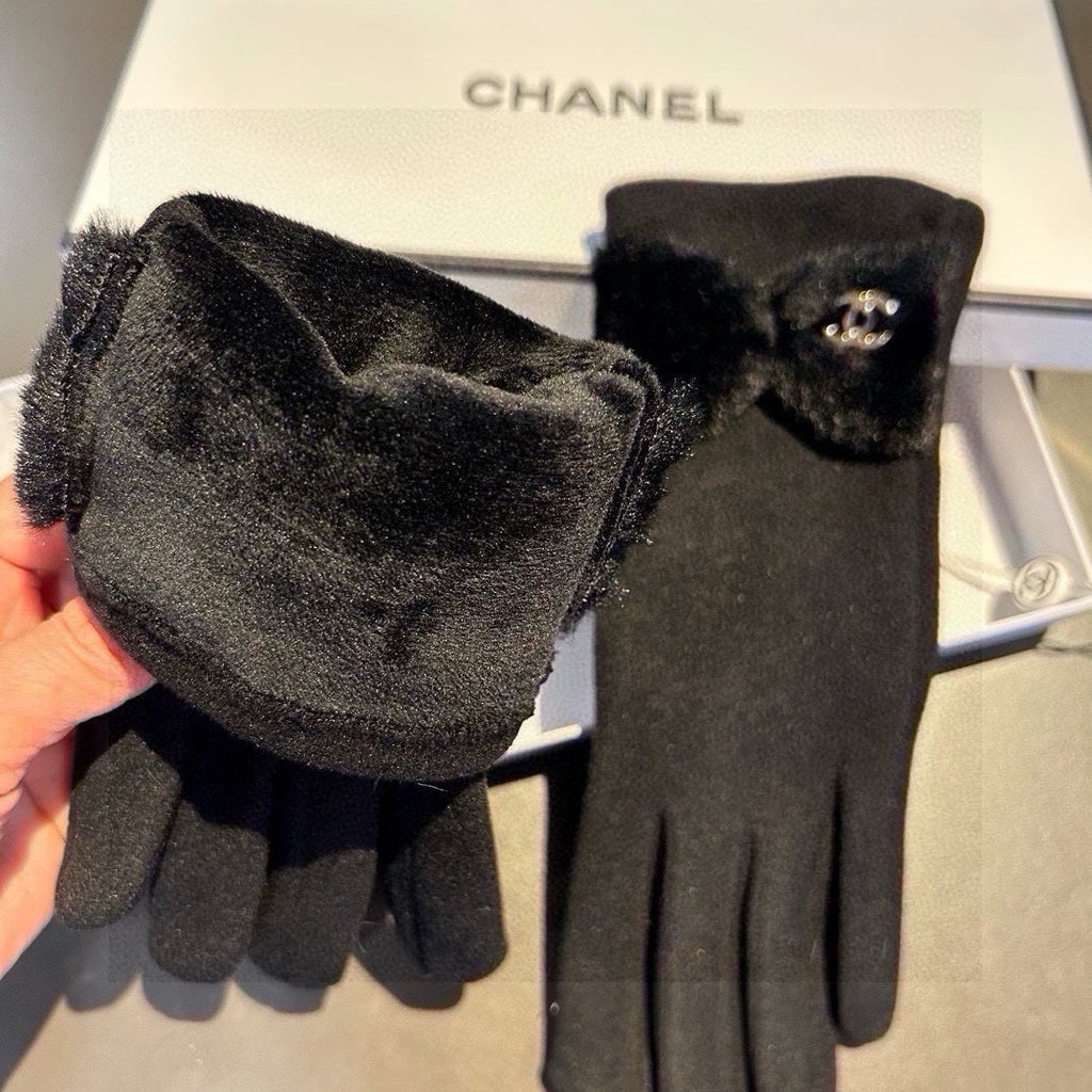 CHANEL GLOVES IN BLACK WOOL WITH RABBIT FUR 456297