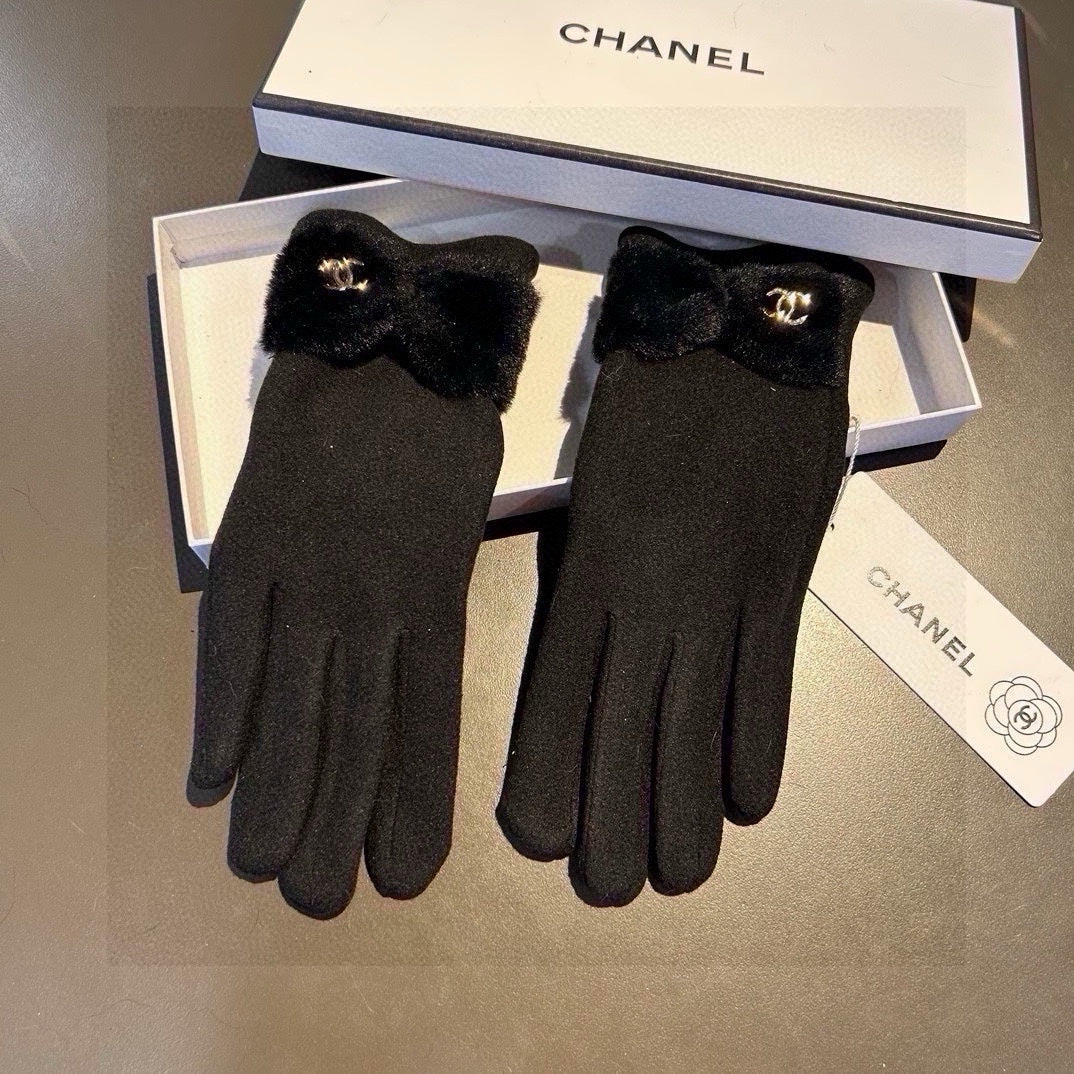 CHANEL GLOVES IN BLACK WOOL WITH RABBIT FUR 456297