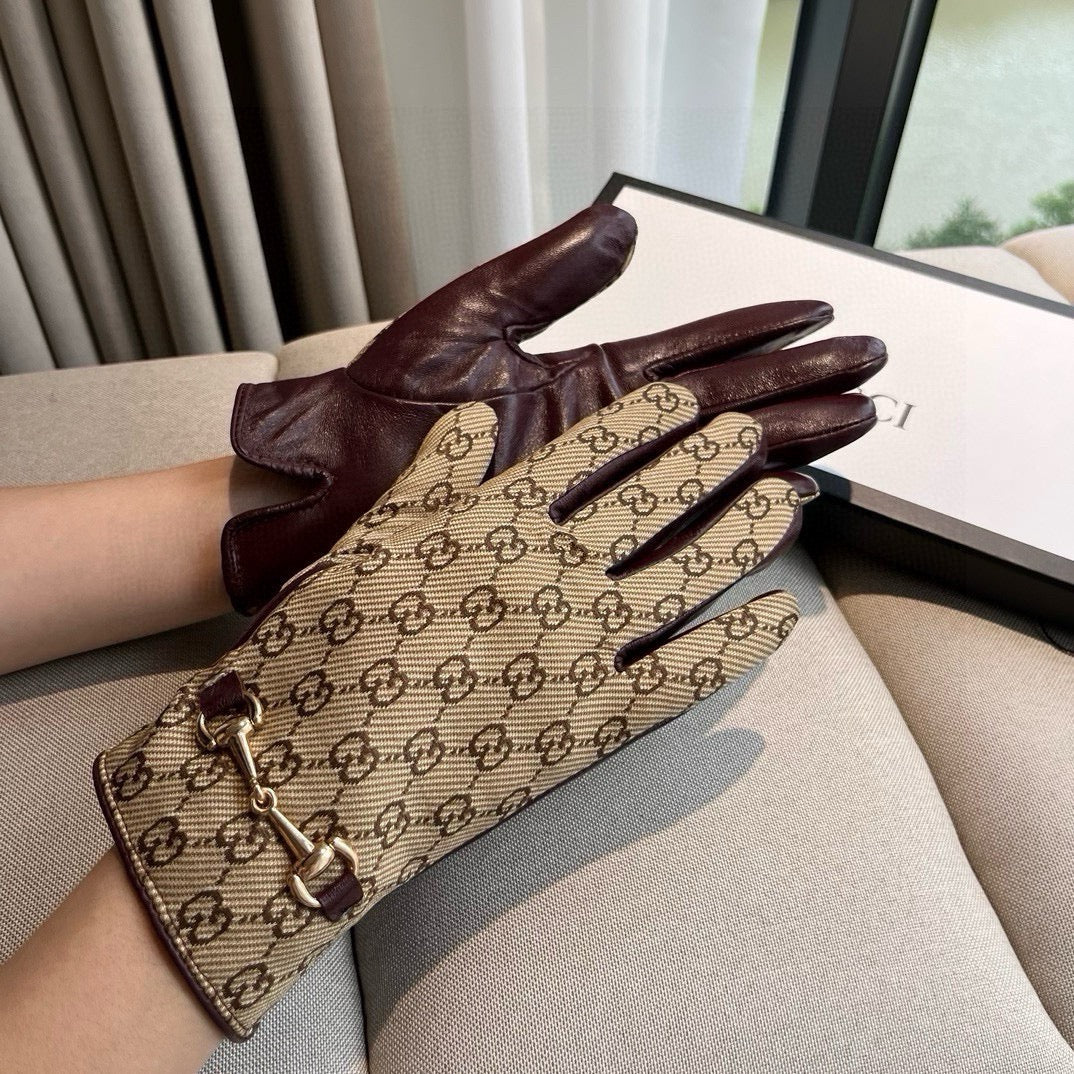 GUCCI HORSEBIT GLOVES IN BEIGE MONOGRAM JACQUARD FABRIC MIX MERLOT RED SHEEPSKIN 456334