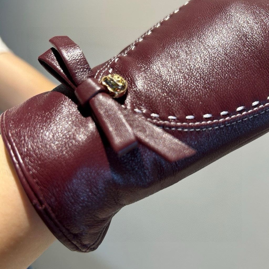CHANEL GLOVES IN SANGRIA RED LAMBSKIN 456335