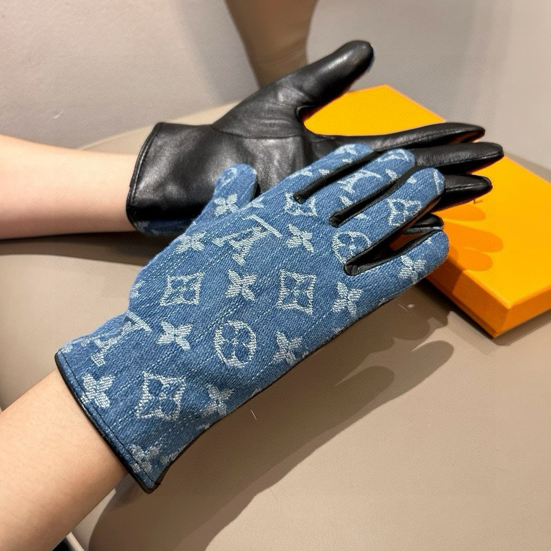 LOUIS VUITTON GLOVES IN ELECTRIC BLUE MONOGRAM DENIM AND BLACK LAMBSKIN 460110