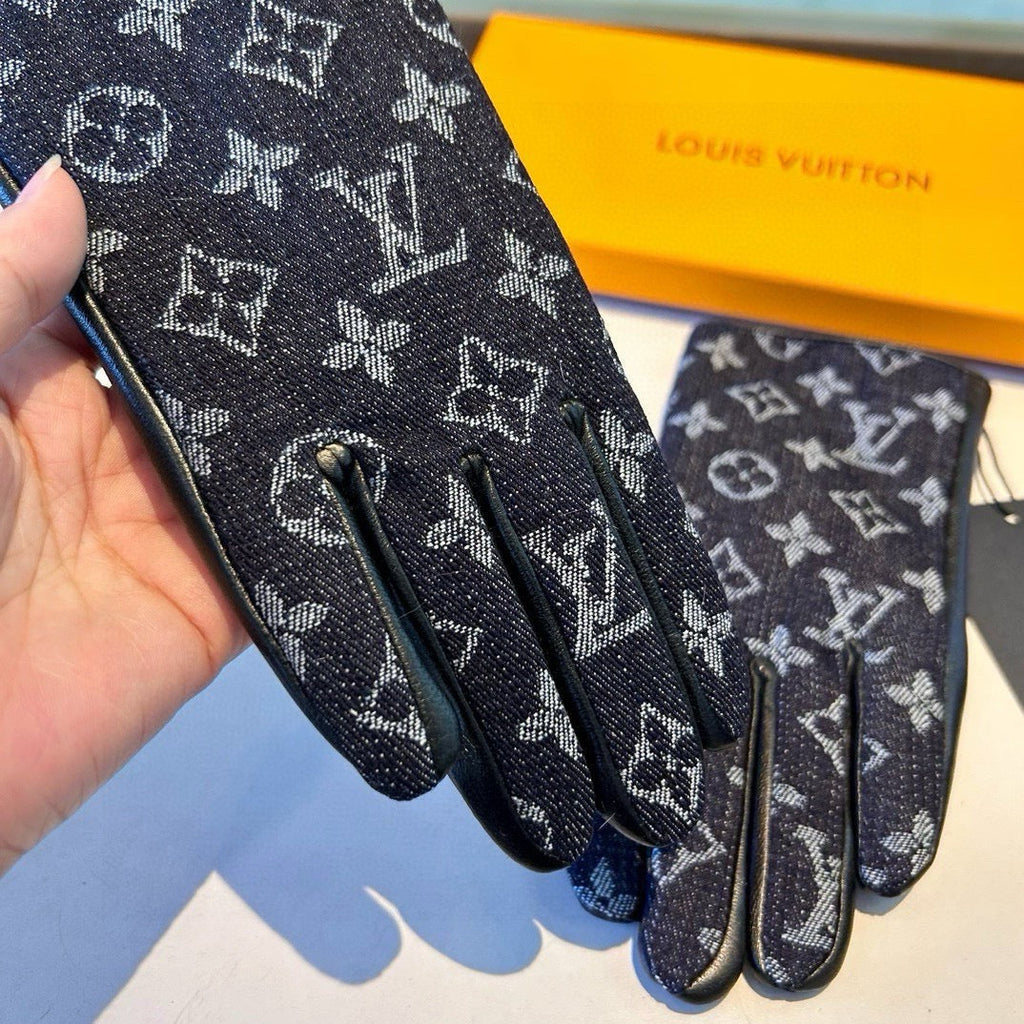 LOUIS VUITTON GLOVES IN BLACK MONOGRAM DENIM AND LAMBSKIN 460111