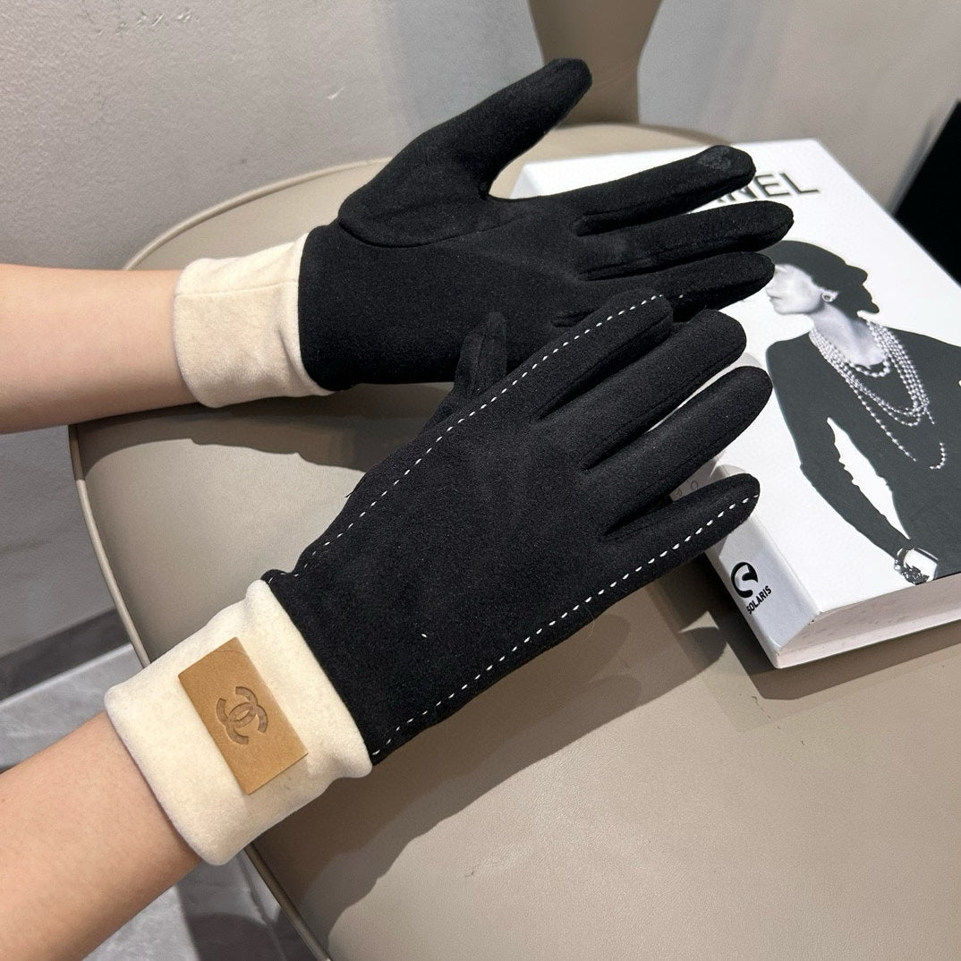 CHANEL GLOVES IN BLACK WOOL 462254