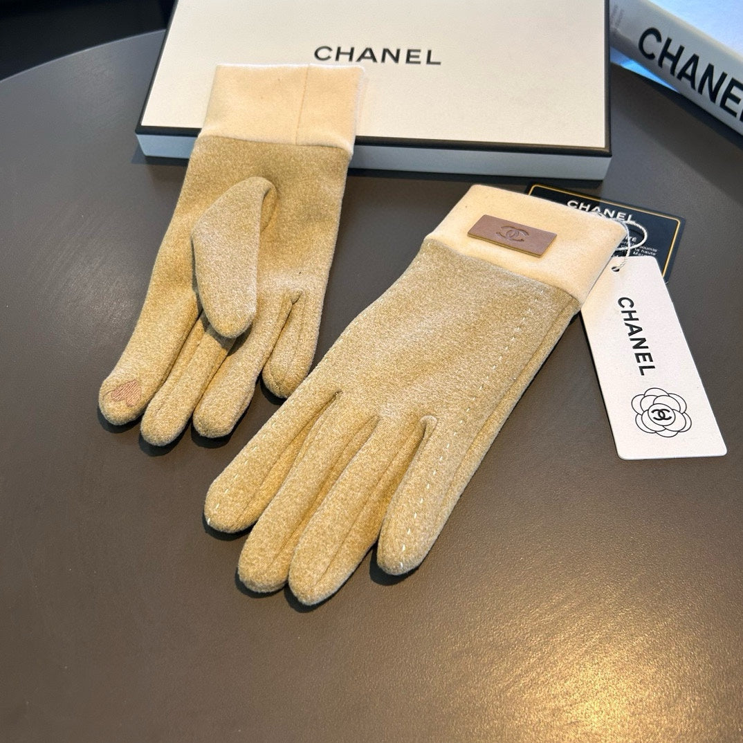 CHANEL GLOVES IN TORTILLA BROWN WOOL 462255