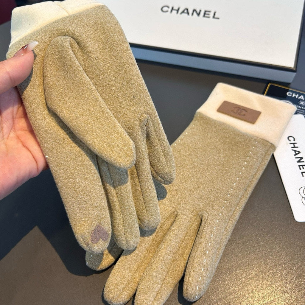 CHANEL GLOVES IN TORTILLA BROWN WOOL 462255