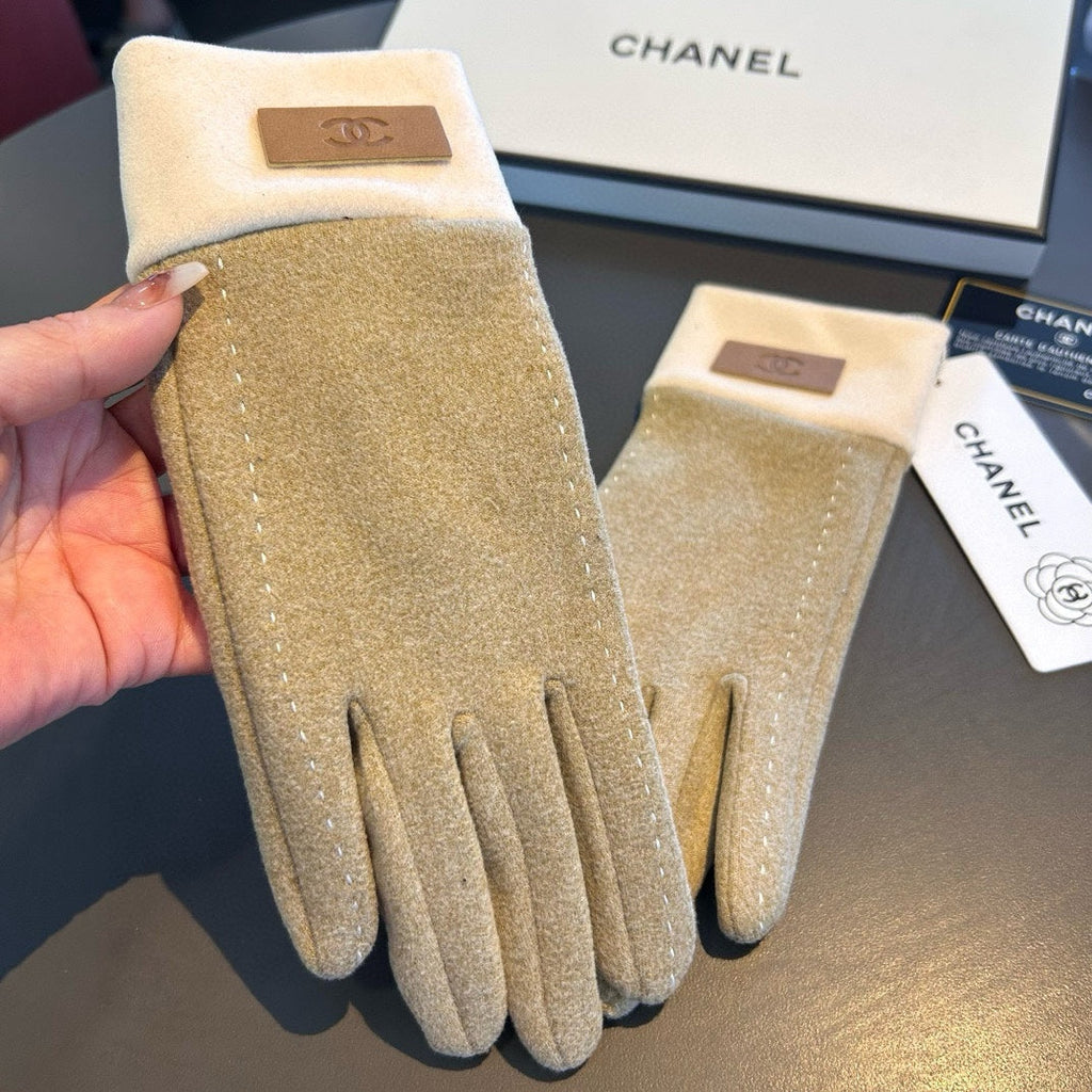 CHANEL GLOVES IN TORTILLA BROWN WOOL 462255