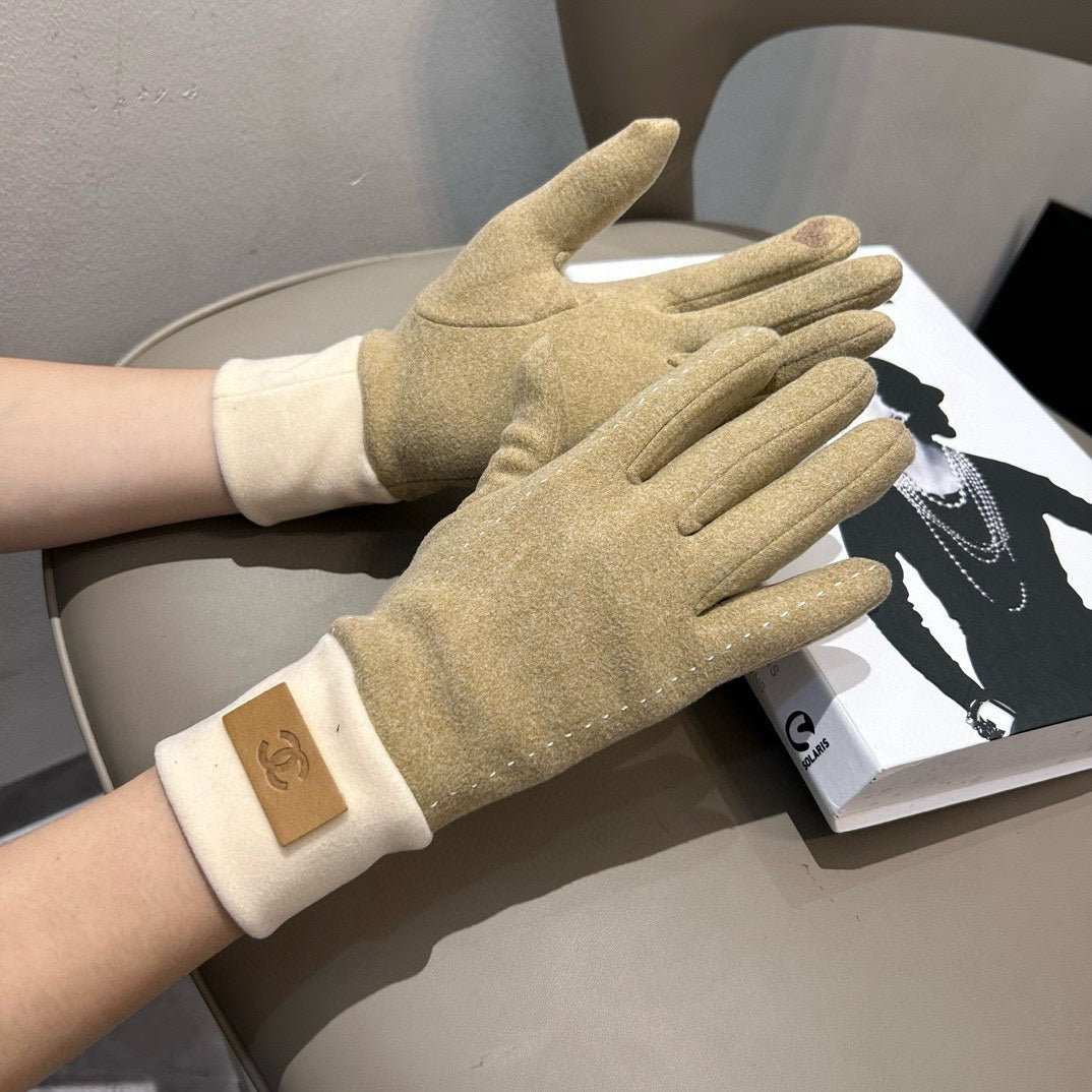 CHANEL GLOVES IN TORTILLA BROWN WOOL 462255