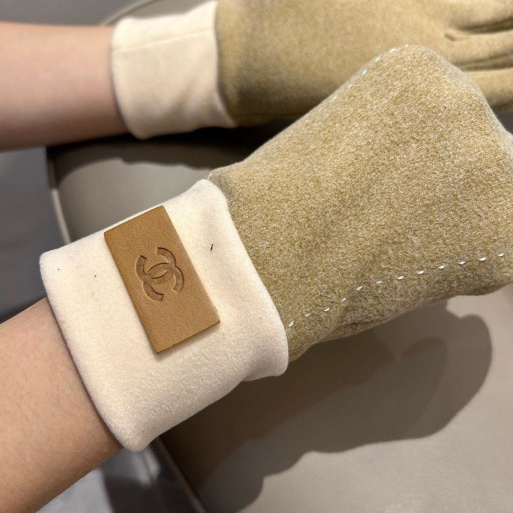 CHANEL GLOVES IN TORTILLA BROWN WOOL 462255