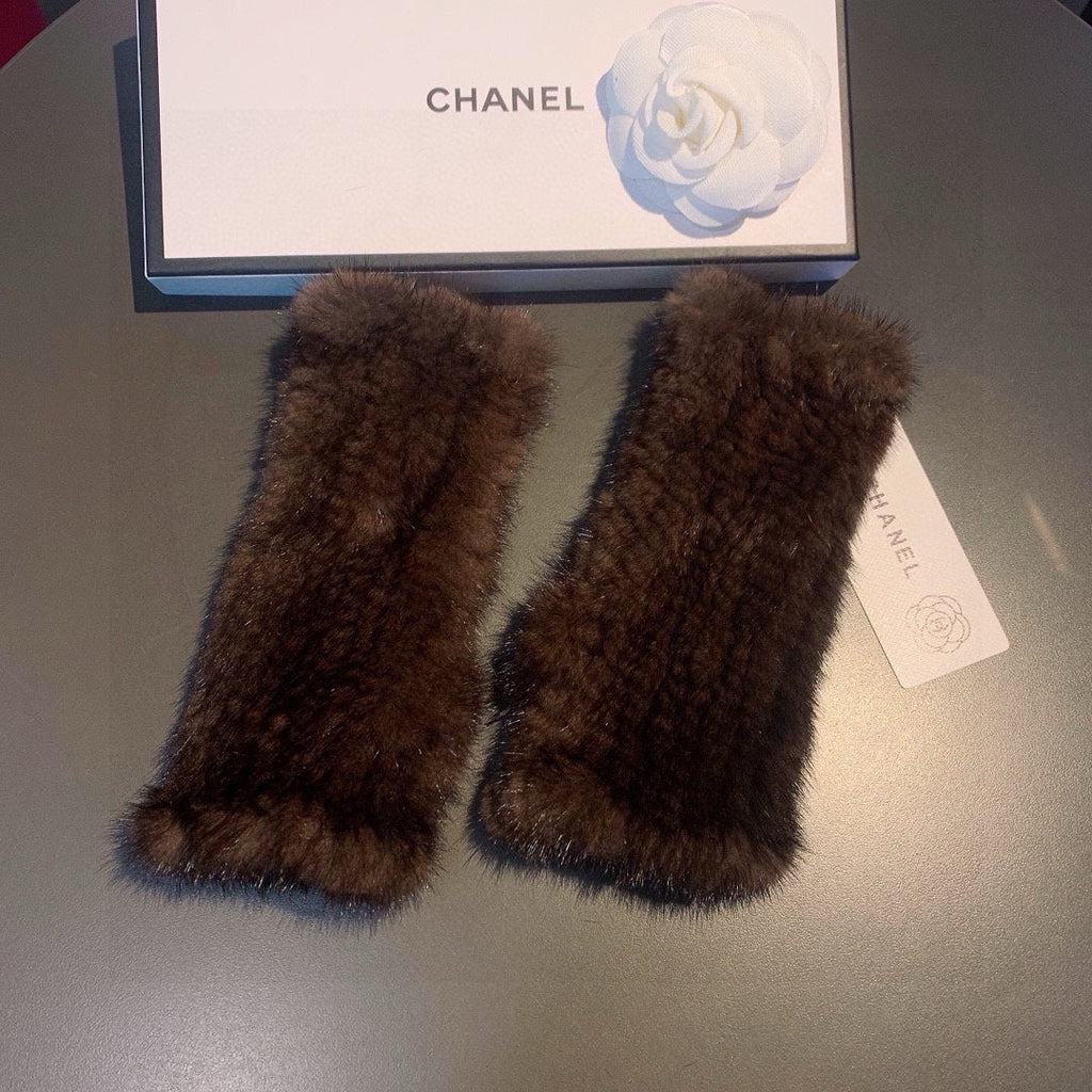 CHANEL FINGERLESS GLOVES IN GINGERBREAD BROWN RABBIT FUR 462280
