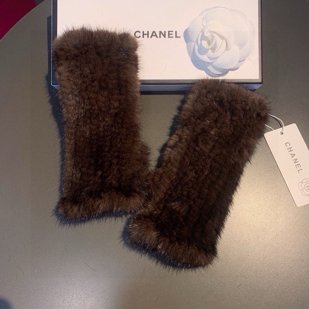 CHANEL FINGERLESS GLOVES IN GINGERBREAD BROWN RABBIT FUR 462280