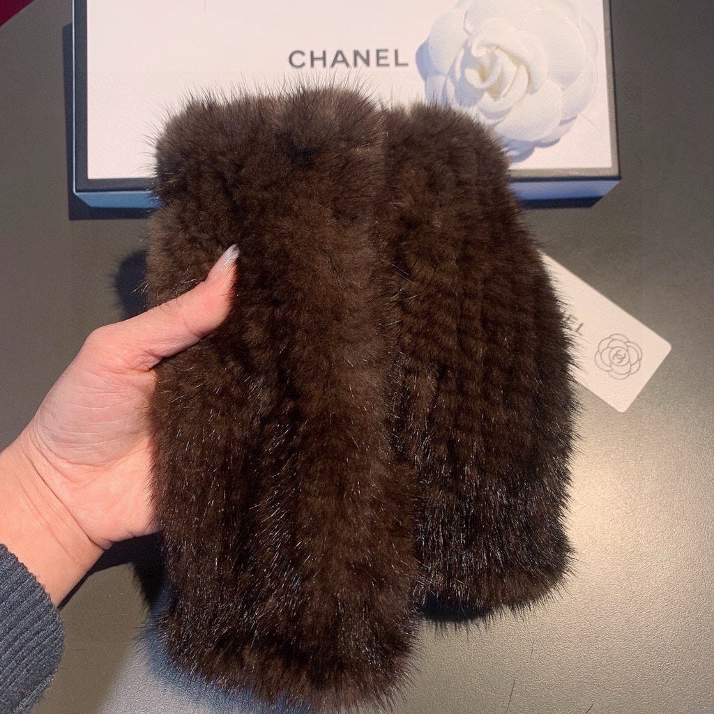CHANEL FINGERLESS GLOVES IN GINGERBREAD BROWN RABBIT FUR 462280