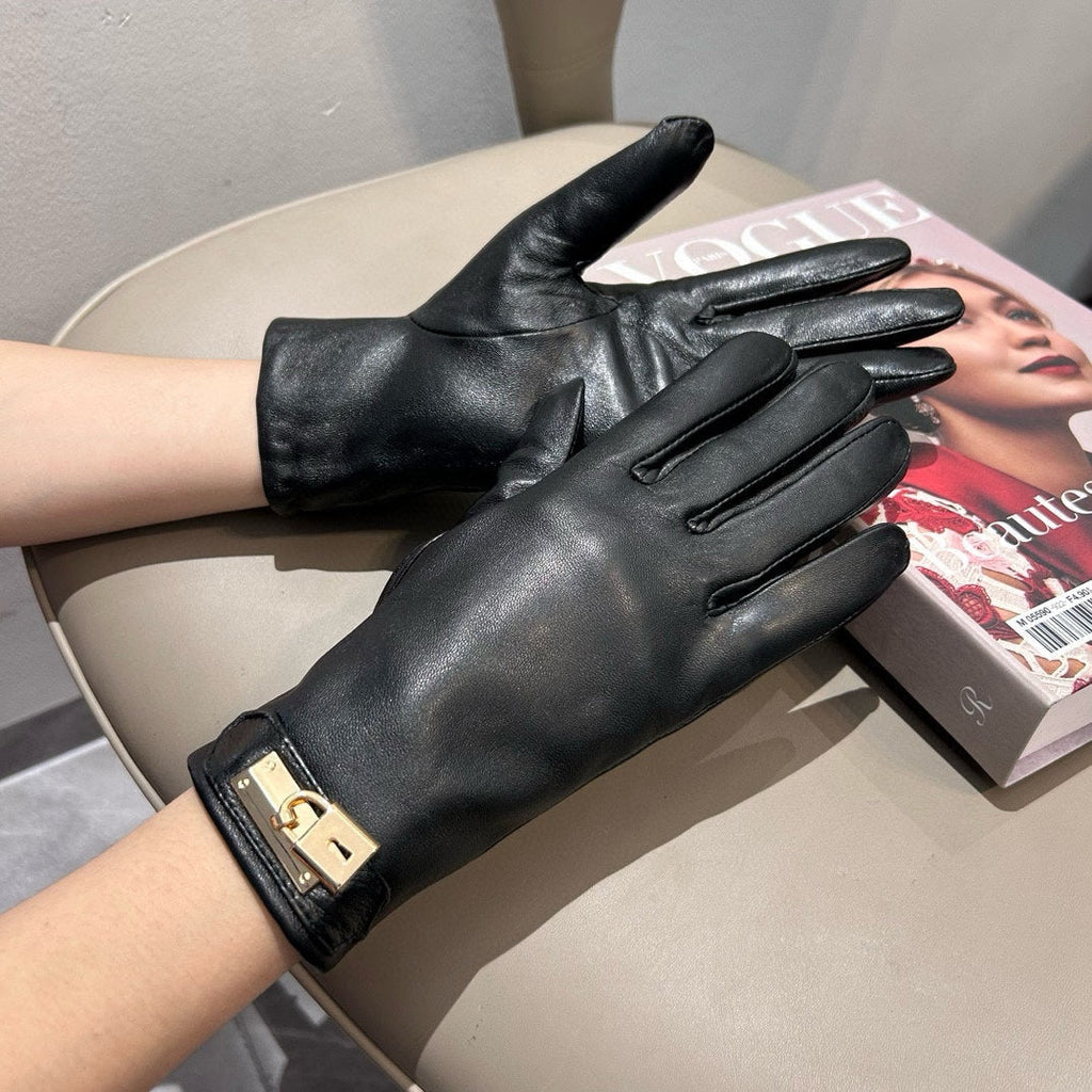 HERMES GLOVES WITH LOCK HARDWARE IN BLACK LAMBSKIN 463858